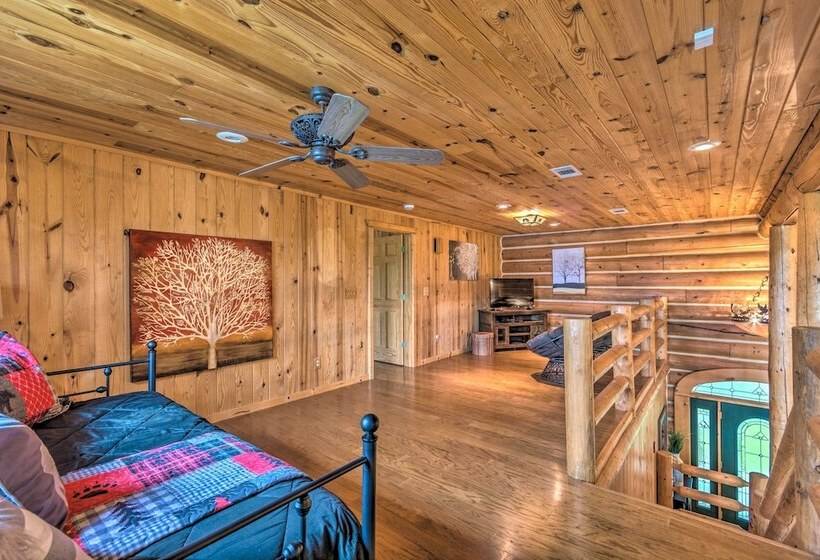 Private Dock & Slip: Lake Hamilton Hideaway!