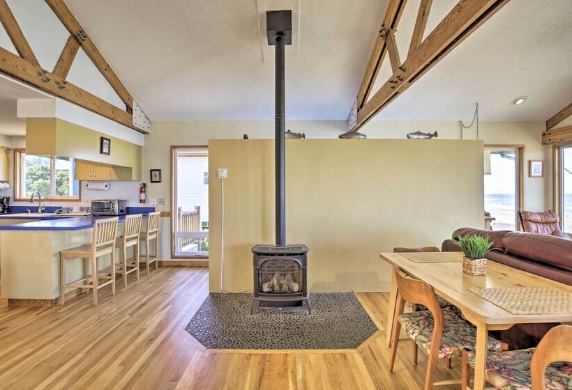 Oregon Coast Escape: Steps To Beach