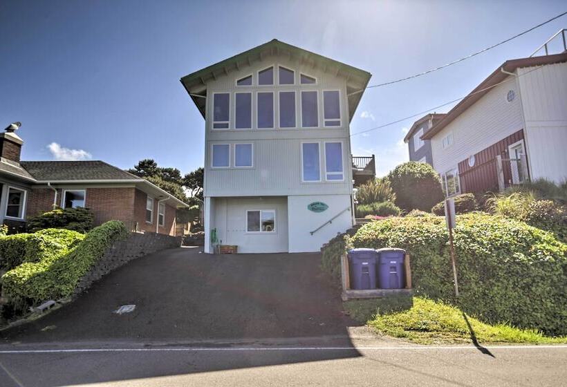 Oregon Coast Escape: Steps To Beach