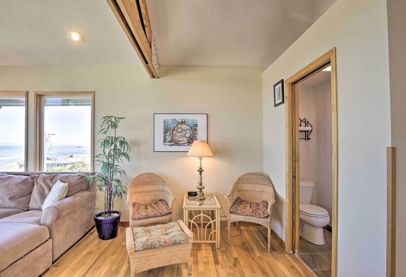 Oregon Coast Escape: Steps To Beach