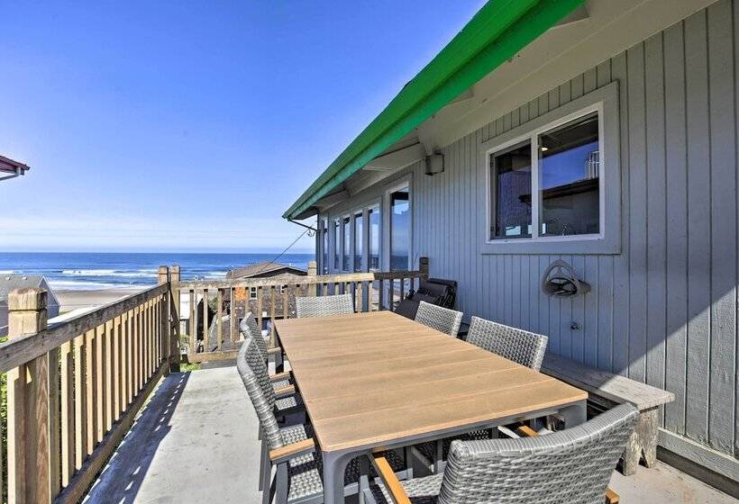 Oregon Coast Escape: Steps To Beach