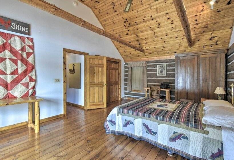 Log Cabin On The Wolf River W/ Private Hot Tub!