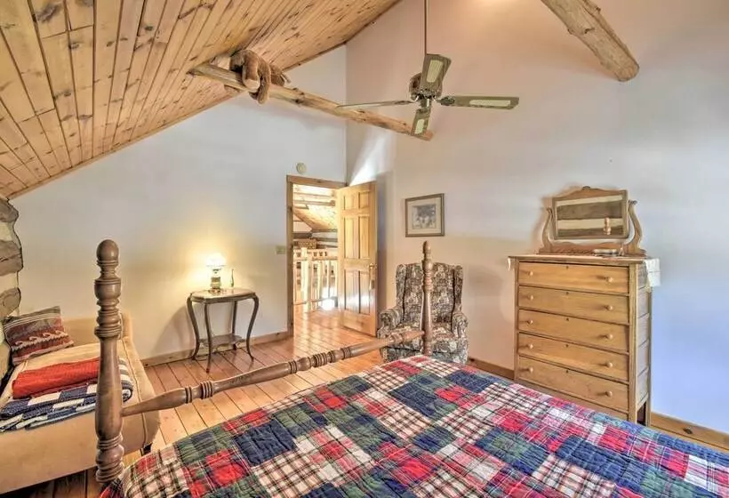 Log Cabin On The Wolf River W/ Private Hot Tub!