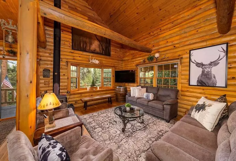 Log Cabin W/ Private Hot Tub On Wenatchee River!