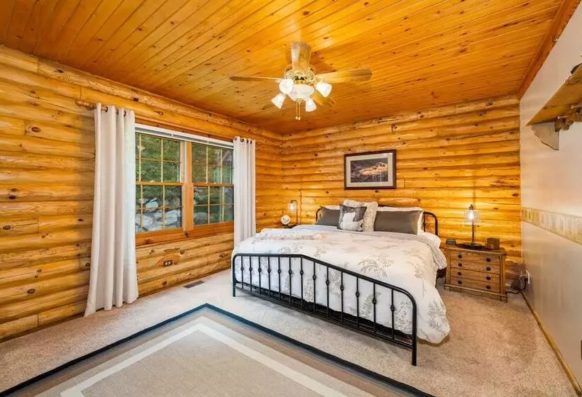 Log Cabin W/ Private Hot Tub On Wenatchee River!