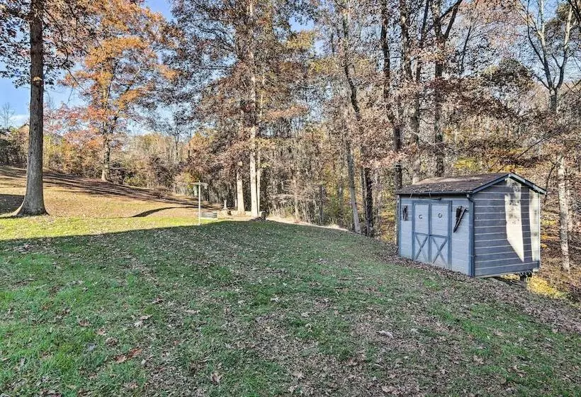 Luxe Dog Friendly Cabin W/ Hot Tub & Game Room
