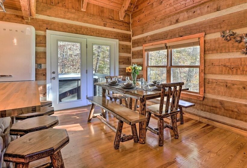 Luxe Dog Friendly Cabin W/ Hot Tub & Game Room