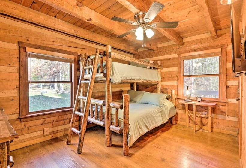 Luxe Dog Friendly Cabin W/ Hot Tub & Game Room
