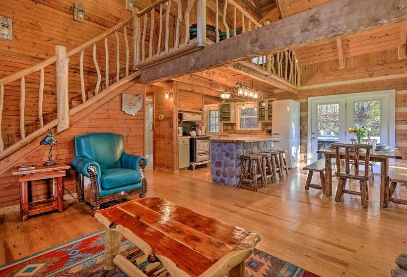 Luxe Dog Friendly Cabin W/ Hot Tub & Game Room