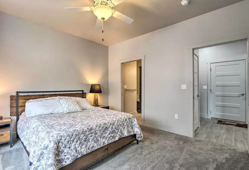 Modern Coeur D Alene Home Near Trails & River!