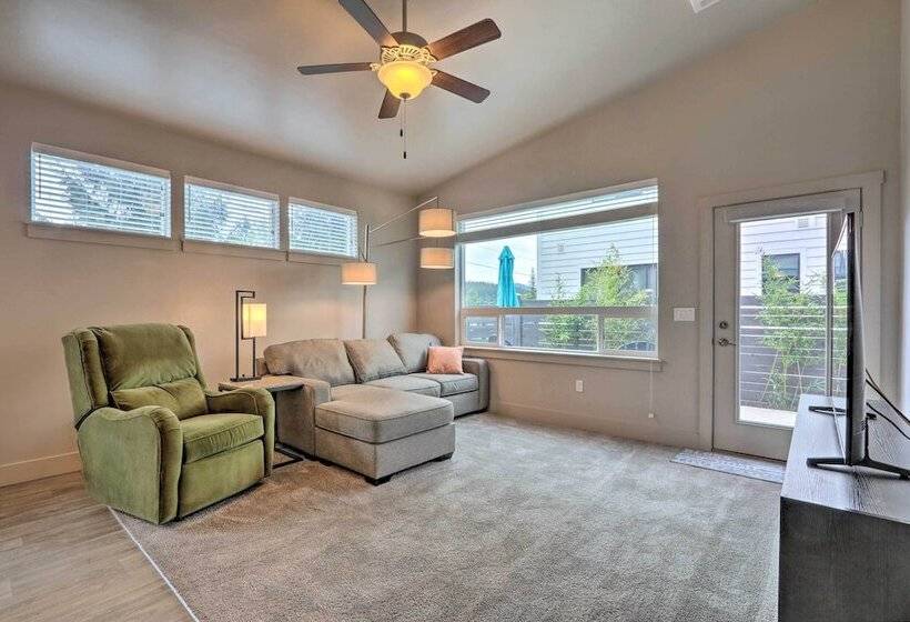 Modern Coeur D Alene Home Near Trails & River!