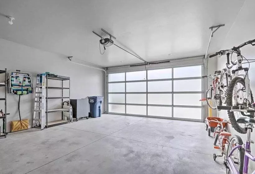 Modern Coeur D Alene Home Near Trails & River!