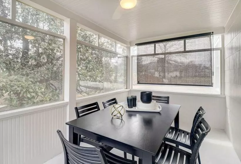 Modern Elkton Vacation Rental: Fire Pit & Grill!