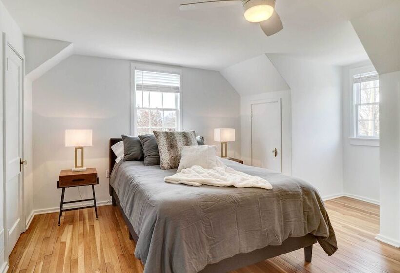 Modern Elkton Vacation Rental: Fire Pit & Grill!