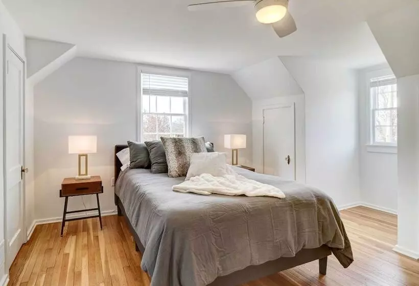 Modern Elkton Vacation Rental: Fire Pit & Grill!