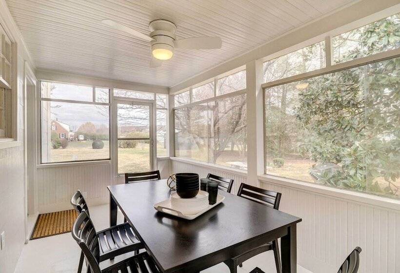 Modern Elkton Vacation Rental: Fire Pit & Grill!