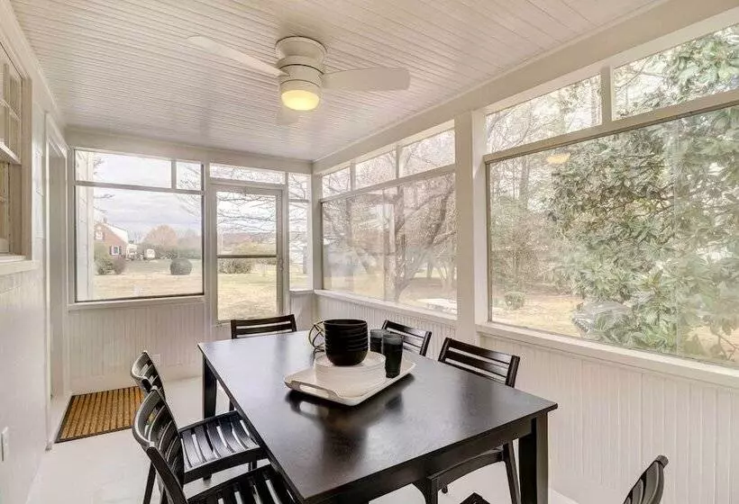 Modern Elkton Vacation Rental: Fire Pit & Grill!