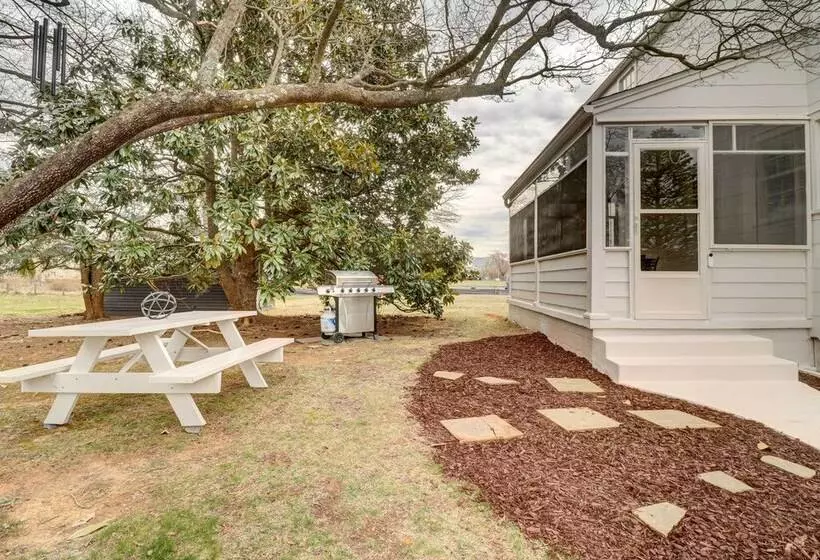 Modern Elkton Vacation Rental: Fire Pit & Grill!