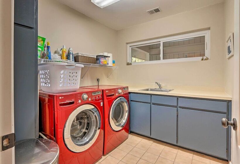 Charming Lakefront Retreat In Palmetto Dunes!