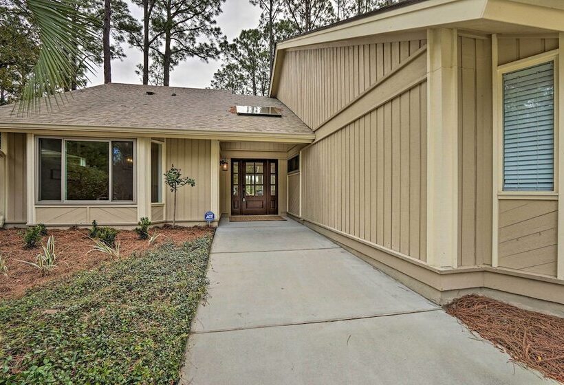 Charming Lakefront Retreat In Palmetto Dunes!