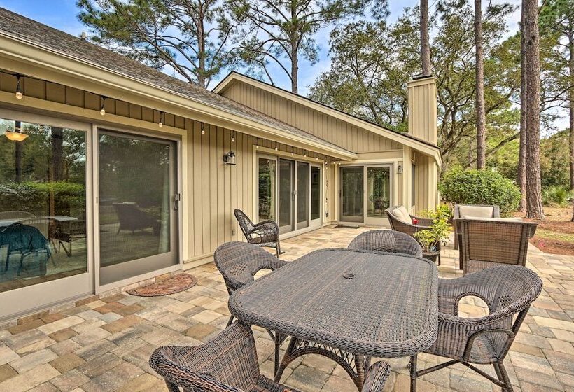 Charming Lakefront Retreat In Palmetto Dunes!