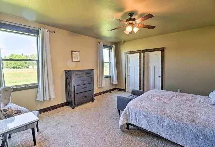 Newly Built Kalispell Home   28 Mi. To Glacier Np!