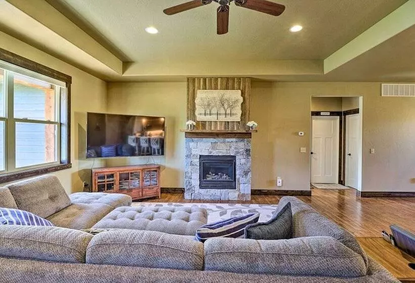 Newly Built Kalispell Home   28 Mi. To Glacier Np!