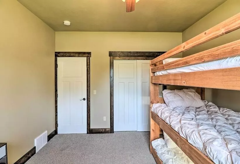 Newly Built Kalispell Home   28 Mi. To Glacier Np!