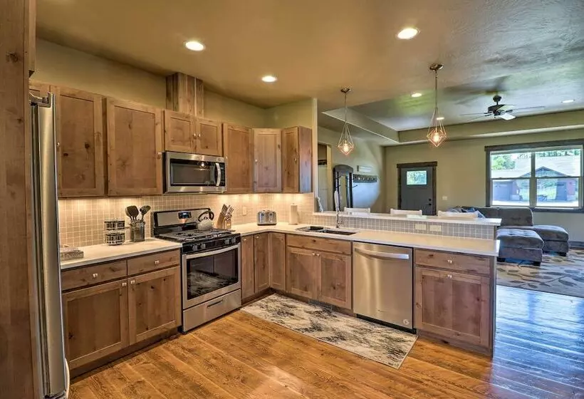 Newly Built Kalispell Home   28 Mi. To Glacier Np!