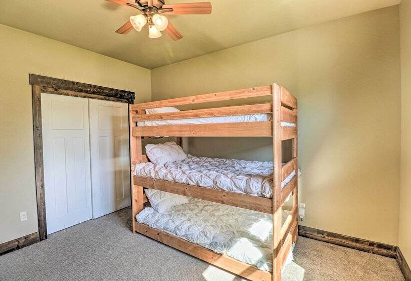 Newly Built Kalispell Home 28 Mi. To Glacier Np!