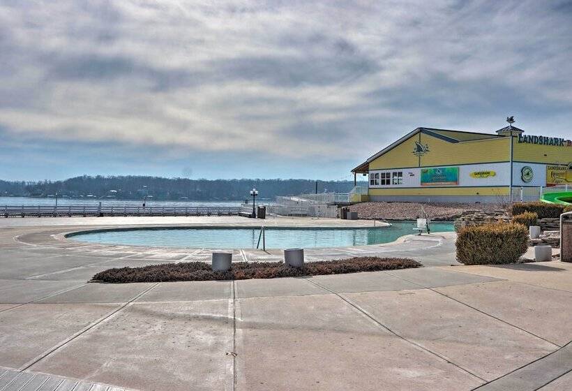 Osage Beach Home W/ Private Hot Tub: Near Lake!