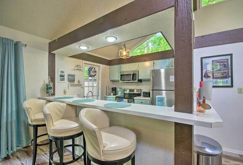 Osage Beach Home W/ Private Hot Tub: Near Lake!