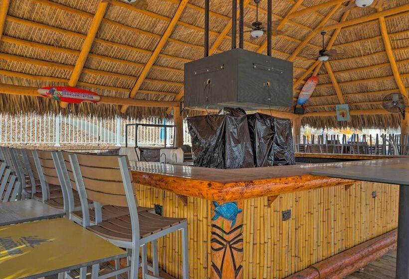 Osage Beach Home W/ Private Hot Tub: Near Lake!