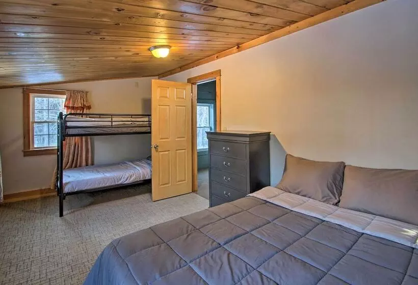 Inviting Countryside Home: 4 Mi To Long Lake!