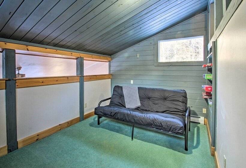 Inviting Countryside Home: 4 Mi To Long Lake!