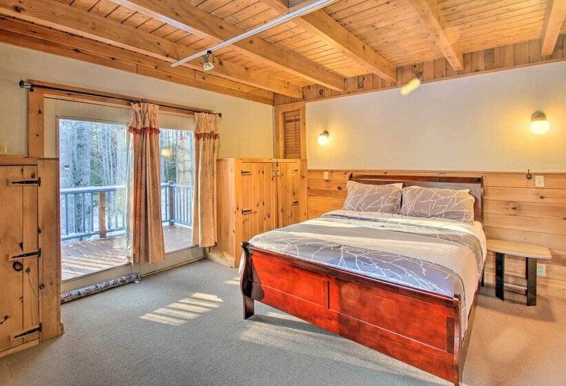 Inviting Countryside Home: 4 Mi To Long Lake!