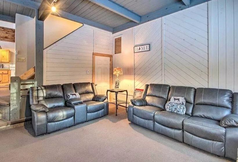 Inviting Countryside Home: 4 Mi To Long Lake!