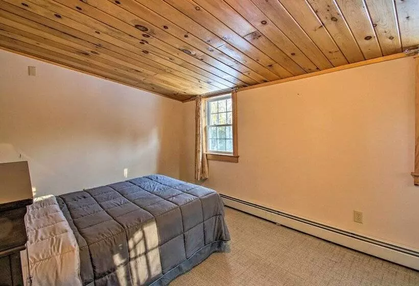 Inviting Countryside Home: 4 Mi To Long Lake!