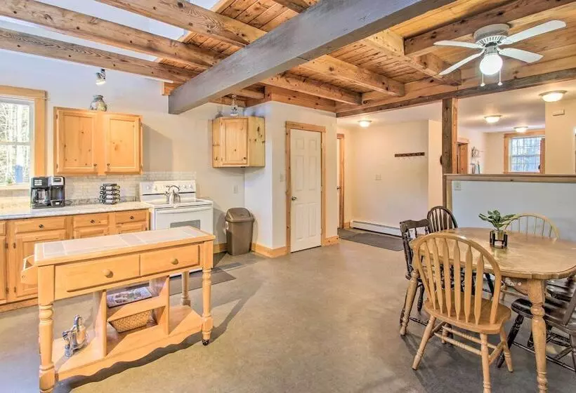 Inviting Countryside Home: 4 Mi To Long Lake!