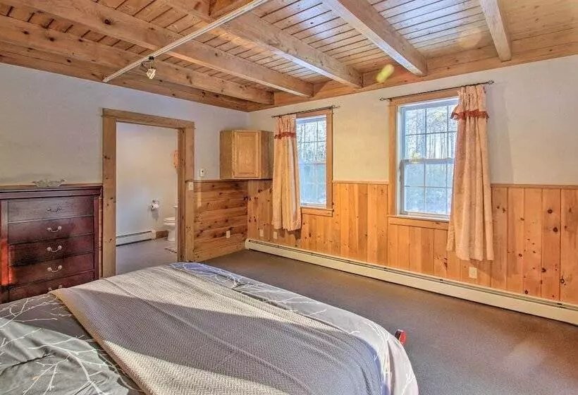 Inviting Countryside Home: 4 Mi To Long Lake!