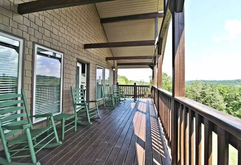 Pet Friendly Smoky Mountain Retreat W/ Game Room!