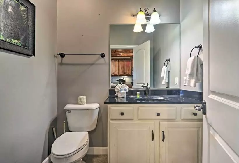 Pet Friendly Smoky Mountain Retreat W/ Game Room!