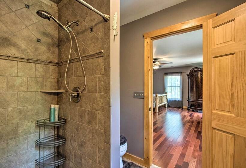 Pocono Cabin Retreat W/ Deck ~ 9 Mi To Hickory Run