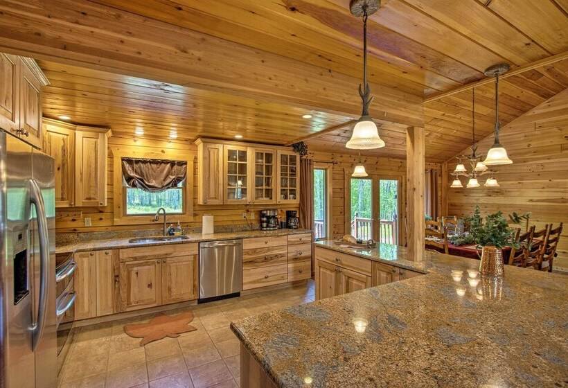 Pocono Cabin Retreat W/ Deck ~ 9 Mi To Hickory Run