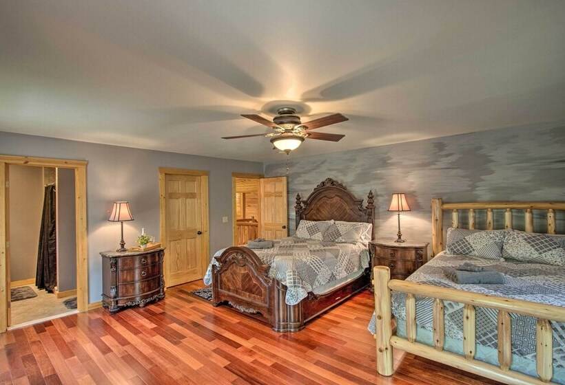 Pocono Cabin Retreat W/ Deck ~ 9 Mi To Hickory Run