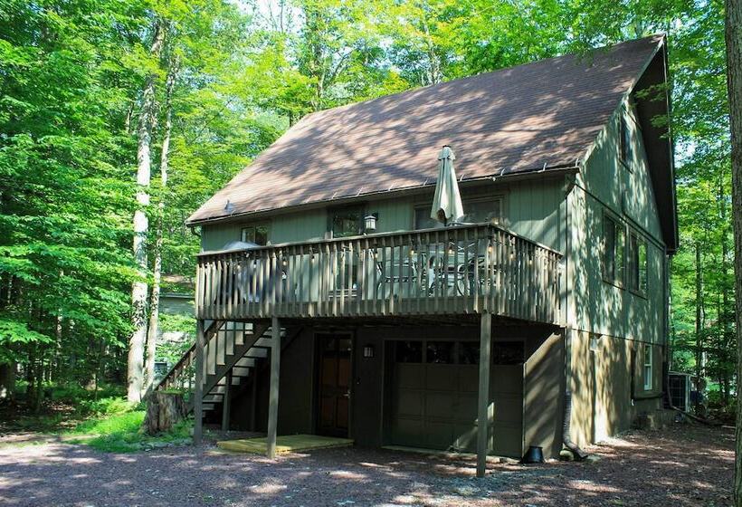 Pocono Lake House Near Skiing & Kalahari Resort!