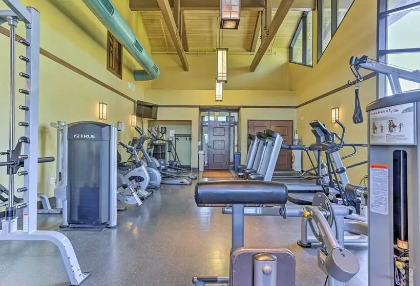 Pocono Lake House Near Skiing & Kalahari Resort!