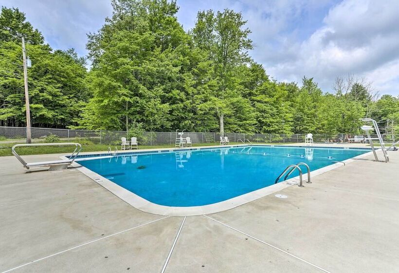 Pocono Lake House Near Skiing & Kalahari Resort!