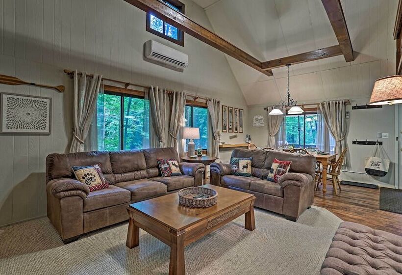 Pocono Lake House Near Skiing & Kalahari Resort!