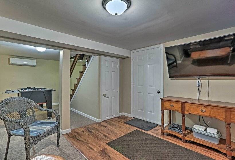 Pocono Lake House Near Skiing & Kalahari Resort!